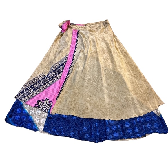 100% Silk Indian Art Reversible Sari Wrap Skirt - Picture 5 of 8